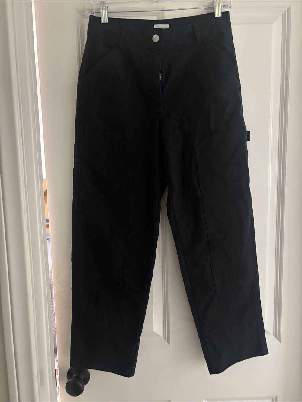 Aritzia Wilfred Free
 Black Straight-Leg Utility Pants
